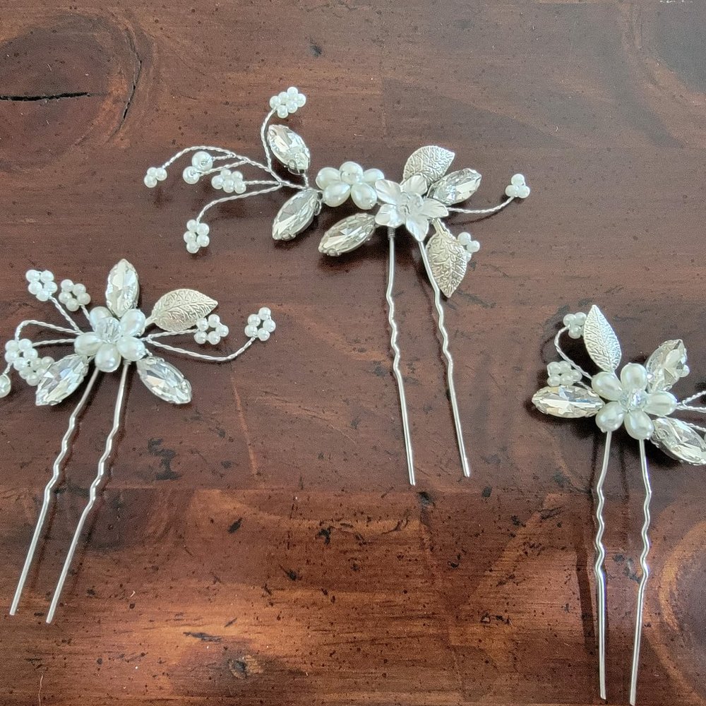 David's Bridal Rhinestone floral hair pins set of 3